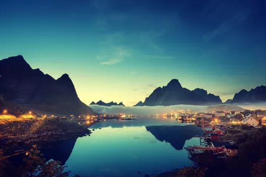 Uitzicht over water bij campervakantie Zweden