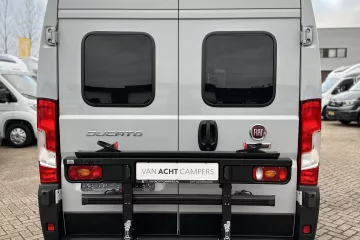 Sunlight Cliff 600RT, achterkant, busbiker